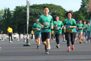 BIB: 016
                            <button type="button" onclick="openModal(5173139)" class="btn btn-primary btn-sm float-right btn-popup" data-toggle="modal" data-target=".modal-high-quality">
                        <i class="fas fa-shopping-cart"></i> Add to Cart
                    </button>
                                            <button type="button" onclick="isThisMe(5173139, true)" class="btn btn-success btn-sm float-right btn-popup btn-isme hidden" data-toggle="tooltip" data-placement="bottom" title="นี่คือรูปของคุณใช่ไหม คลิกที่นี่เพื่อเอาเข้าอัลบั้ม">
                        <i class="fas fa-plus"></i> Add to album
                    </button>
                    <button type="button" onclick="isThisMe(5173139, false)" class="btn btn-warning btn-sm float-right btn-popup btn-isnotme hidden">
                        <i class="fas fa-ban"></i> Remove from album
                    </button>